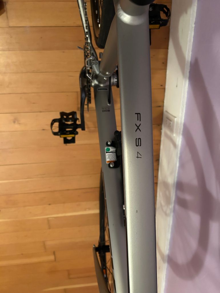Used Trek Trek FX S 4 2018 2018 Road & Gravel, Light Gray — image 5 of 19
