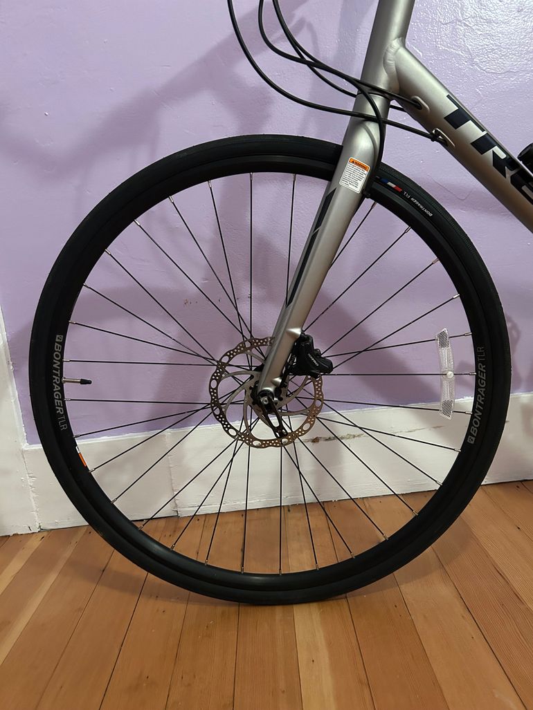 Used Trek Trek FX S 4 2018 2018 Road & Gravel, Light Gray — image 11 of 19