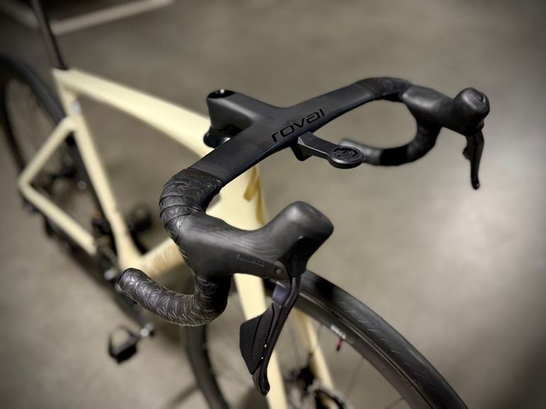 Used Specialized S-works Tarmac SL7 - Ultegra Di2 2022 2022 Road & Gravel — image 7 of 17