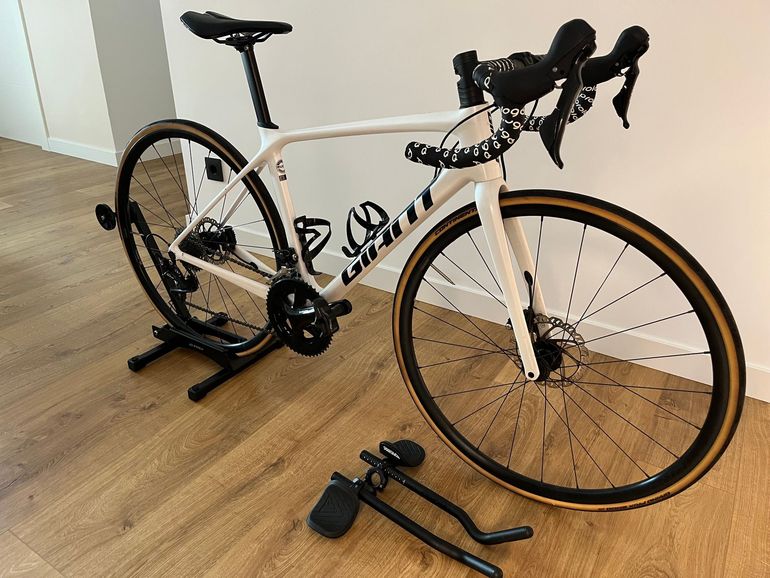 Used Giant Giant Tcr Advanced Pro 1 Disc 2021 Road & Gravel, White — image 4 of 8