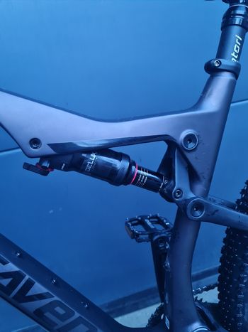 Used Dema Raven HD 2023 Mountainbike, Light Gray — image 5 of 6