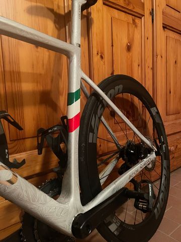 Brugt Colnago V3 RS 2022 Road & Gravel — billede 8 af 11