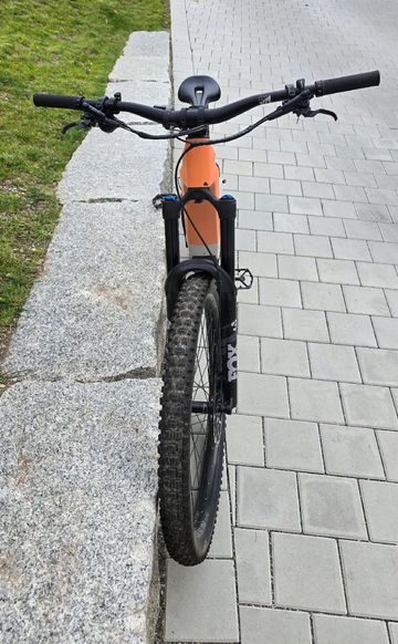 Used Canyon Torque:ON CF 8 2024 2024 Mountainbike, Orange, 29, 27.5 — image 6 of 8