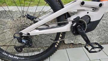 Used Canyon Torque:ON CF 8 2024 2024 Mountainbike, Orange, 29, 27.5 — image 7 of 8