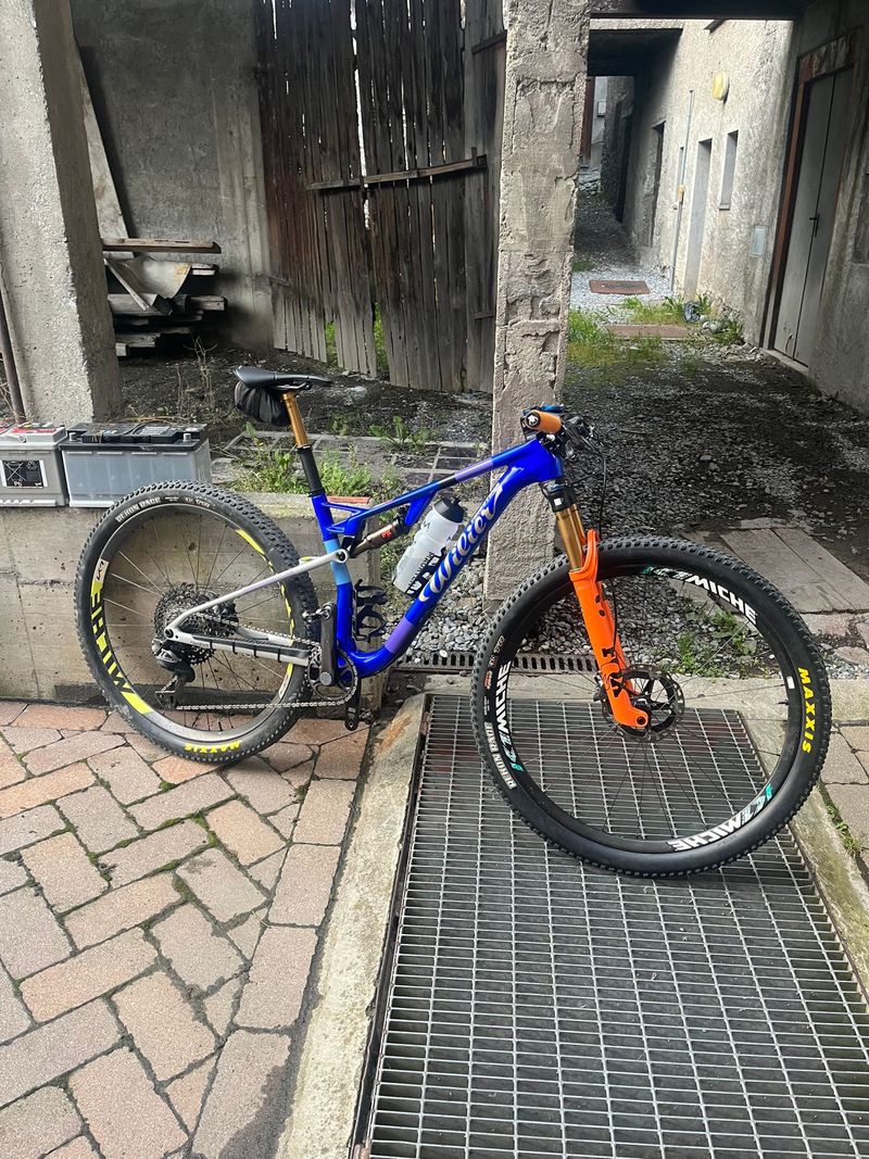 Used Wilier Urta Max Slr Shimano 2025 MTB