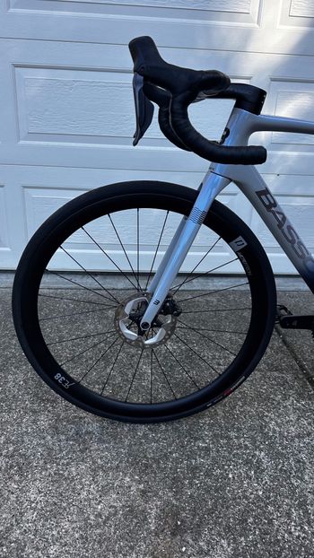 Used Basso Diamante Shimano Ultegra 8170 Di2 Disc 2023 2023 Road & Gravel, White — image 5 of 25