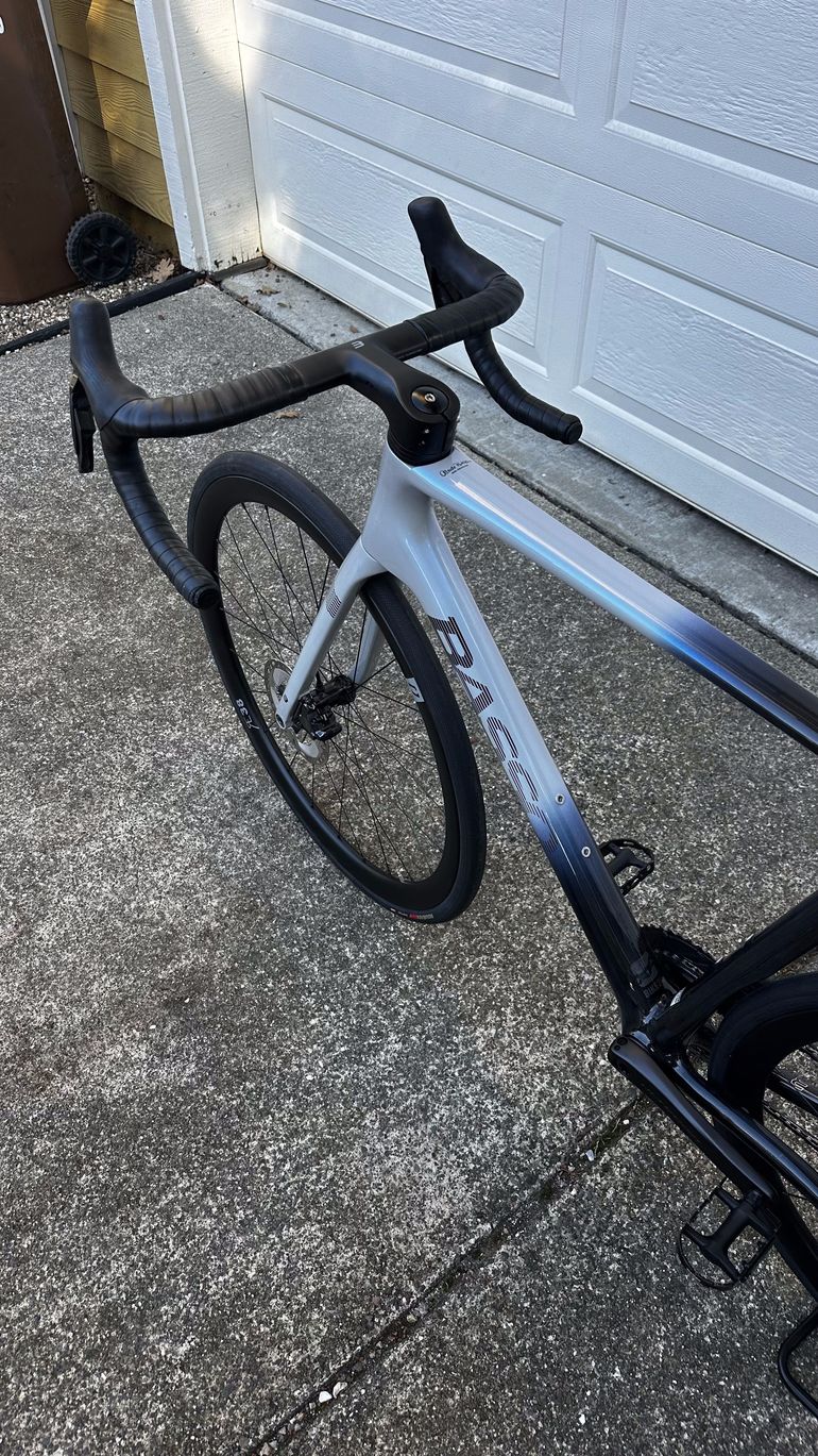 Used Basso Diamante Shimano Ultegra 8170 Di2 Disc 2023 2023 Road & Gravel, White — image 10 of 25
