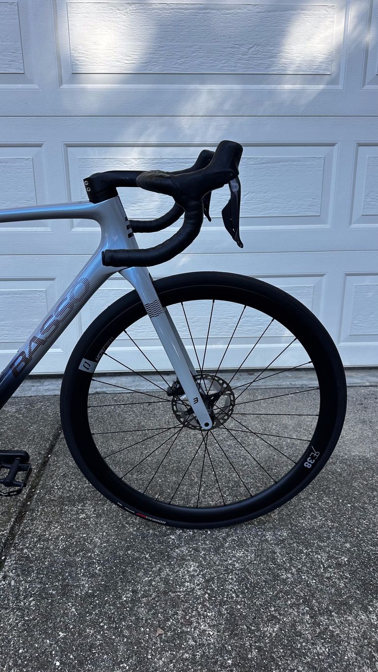 Used Basso Diamante Shimano Ultegra 8170 Di2 Disc 2023 2023 Road & Gravel, White — image 9 of 25