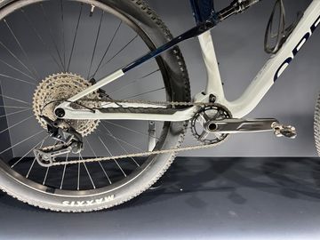 Orbea Oiz Shimano Deore XT 2024 Mountainbike usato, Blu — immagine 5 di 7