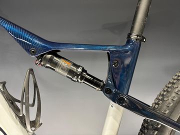 Orbea Oiz Shimano Deore XT 2024 Mountainbike usato, Blu — immagine 4 di 7