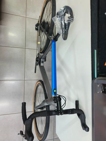 Used Triumph GRAVEL E-BIKE TRIUMPH TE-SPRINT TG. M (NUOVA) 2025 Road & Gravel, Light Gray — image 9 of 16