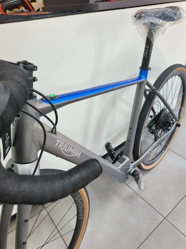 Used Triumph GRAVEL E-BIKE TRIUMPH TE-SPRINT TG. M (NUOVA) 2025 Road & Gravel, Light Gray — image 13 of 16