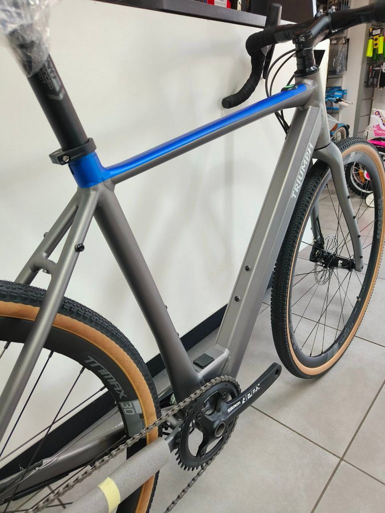 Used Triumph GRAVEL E-BIKE TRIUMPH TE-SPRINT TG. M (NUOVA) 2025 Road & Gravel, Light Gray — image 10 of 16