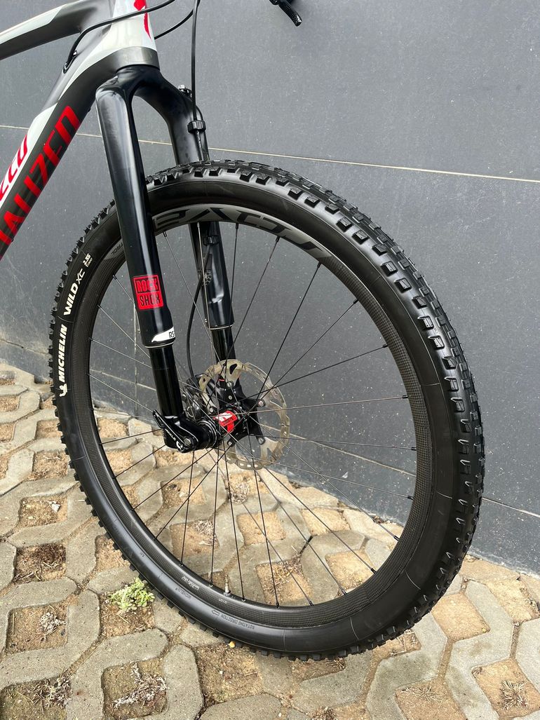 Used Specialized Stumpjumper Pro 29 World Cup 2016 Mountainbike, Light Gray — image 3 of 9