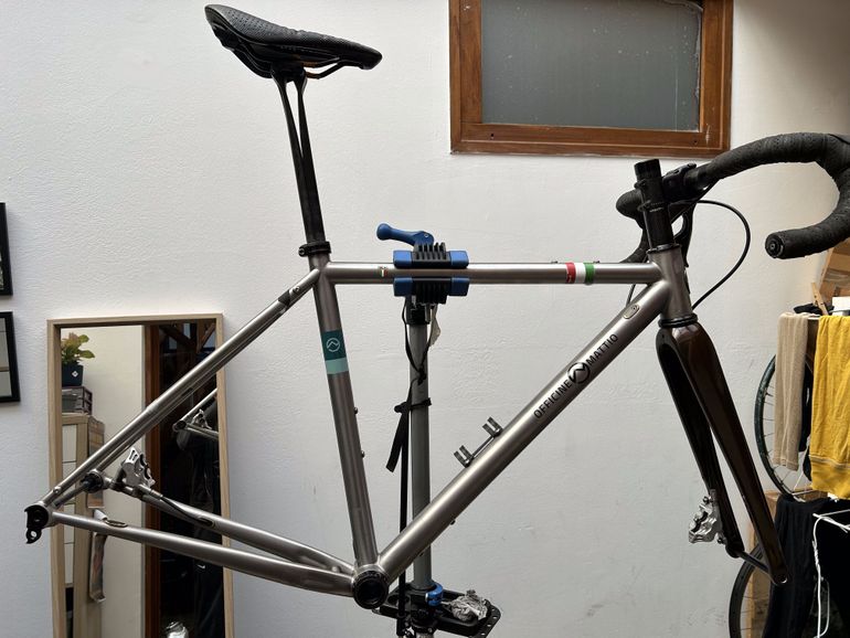 Used Officine Mattio SANTIAGO AX 2020 Road & Gravel, Hellgrau — image 2 of 16