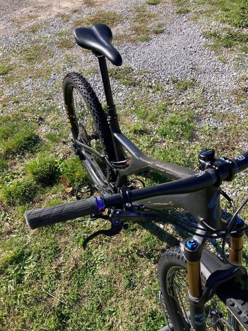 Używany Specialized Stumpjumper Shimano XTR 2019 Mountainbike — zdjęcie 10 z 13
