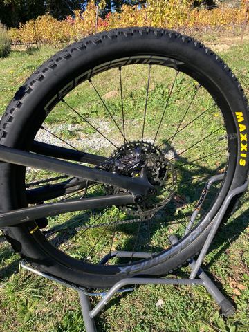 Używany Specialized Stumpjumper Shimano XTR 2019 Mountainbike — zdjęcie 11 z 13