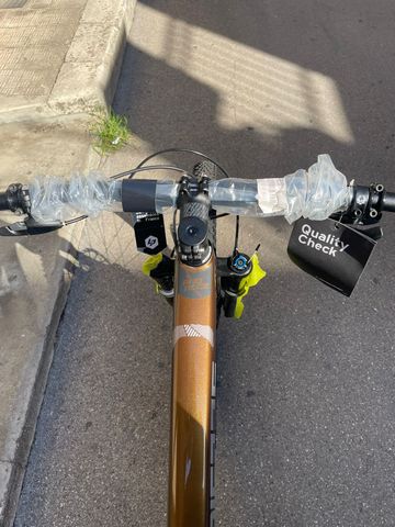 Used Lapierre Prorace CF 6.9 2022 2022 Mountainbike, Orange, 29 — image 3 of 10