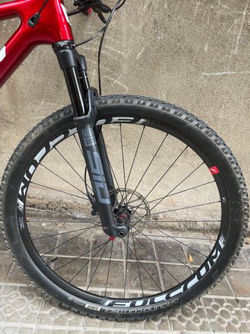 Used Coluer Poison 2023 Mountainbike, Red — image 7 of 8