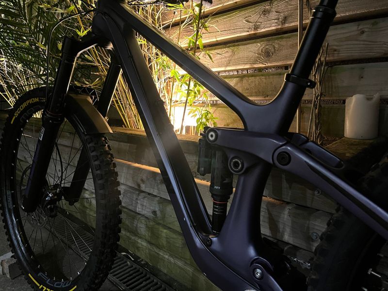 Used Transition Spire Carbon GX Code 2023 2023 Mountainbike, Purple, 29 — image 13 of 14