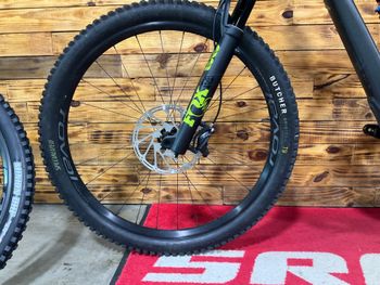 Used Specialized Stumpjumper EVO Expert 2022 2022 Mountainbike, Black, 29 — image 4 of 6