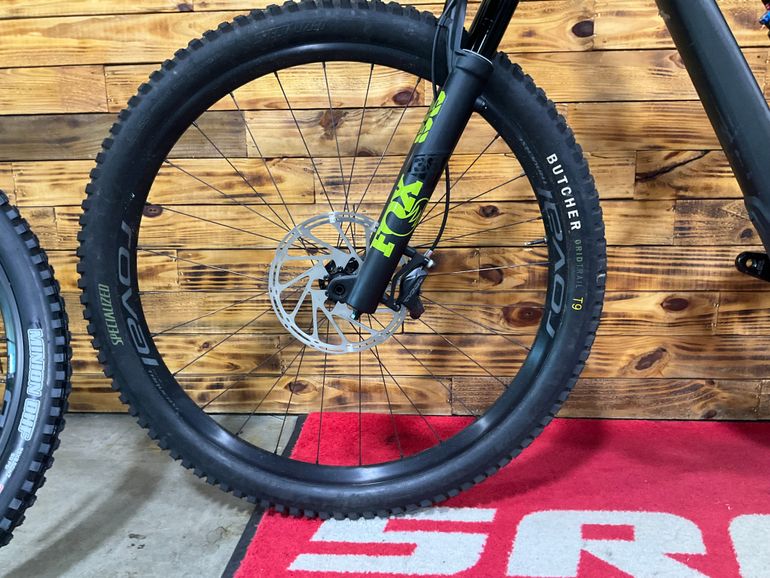 Used Specialized Stumpjumper EVO Expert 2022 2022 Mountainbike, Black, 29 — image 4 of 6