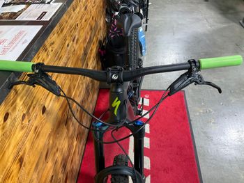 Used Specialized Stumpjumper EVO Expert 2022 2022 Mountainbike, Black, 29 — image 5 of 6