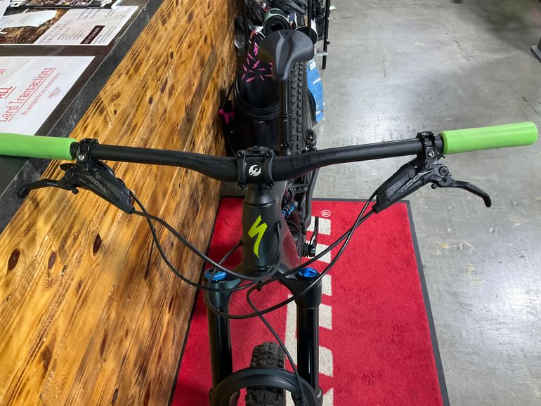 Used Specialized Stumpjumper EVO Expert 2022 2022 Mountainbike, Black, 29 — image 5 of 6