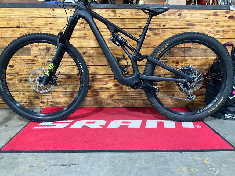 Used Specialized Stumpjumper EVO Expert 2022 2022 Mountainbike, Black, 29 — image 2 of 6