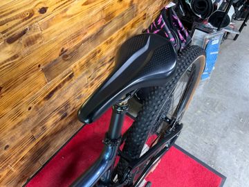 Used Specialized Stumpjumper Pro 2021 2021 Mountainbike, Blue, 29 — image 6 of 6