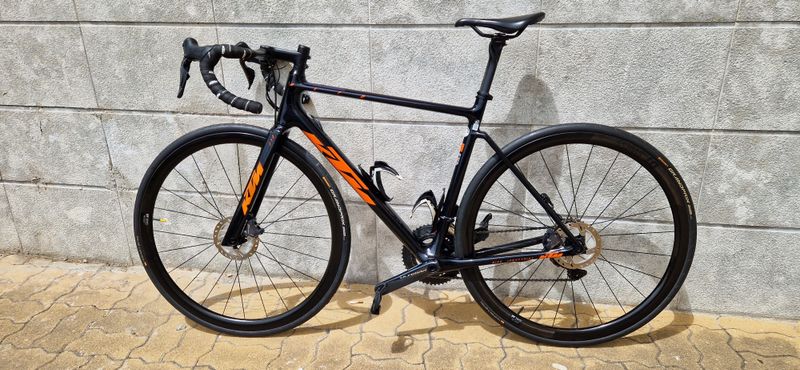 Käytetty KTM Revelator Shimano Ultegra Di2 2021 Road & Gravel