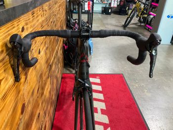 Used Fuji Sl Shimano Dura Ace 2018 Road & Gravel, Black — image 5 of 6