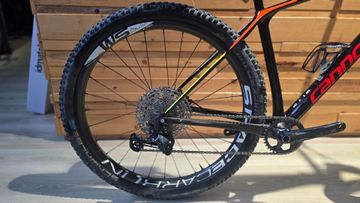 Cannondale F-Si Carbon 3 2023 2023 Mountainbike usato, Nero — immagine 6 di 14