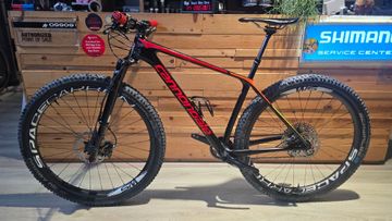 Cannondale F-Si Carbon 3 2023 2023 Mountainbike usato, Nero — immagine 2 di 14