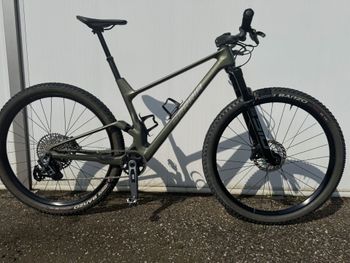 Berria, Mako‎. SRAM GX Eagle AXS (T-Type)