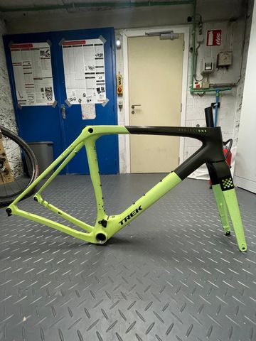 Trek Checkmate SLR 7 AXS 2025 Frameset 2025 Road & Gravel usato, Verde — immagine 1 di 4