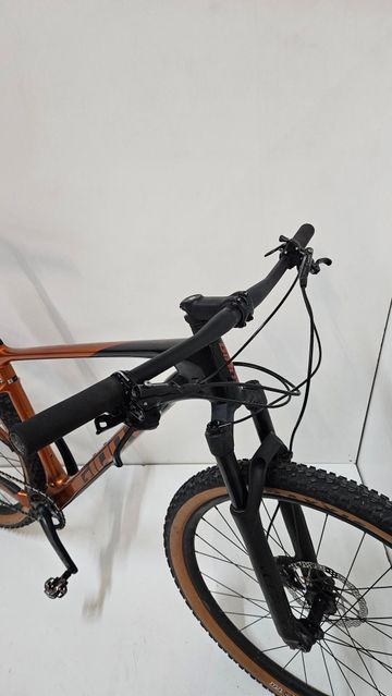 Used Giant XTC, Advanced 29 2 2022 2022 Mountainbike, Black, 29 — image 5 of 5