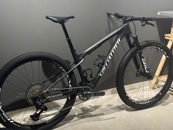 Brugt Specialized EPIC WC EXPERT 2025 Mountainbike — billede 5 af 6