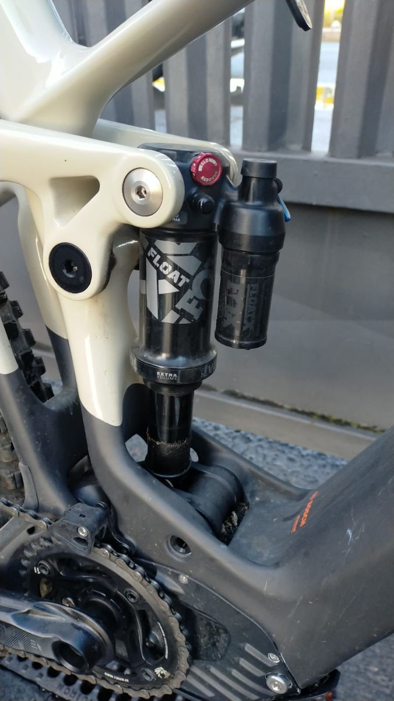 Used Mondraker Crafty SRAM GX Eagle AXS 2024 Mountainbike, White — image 8 of 8