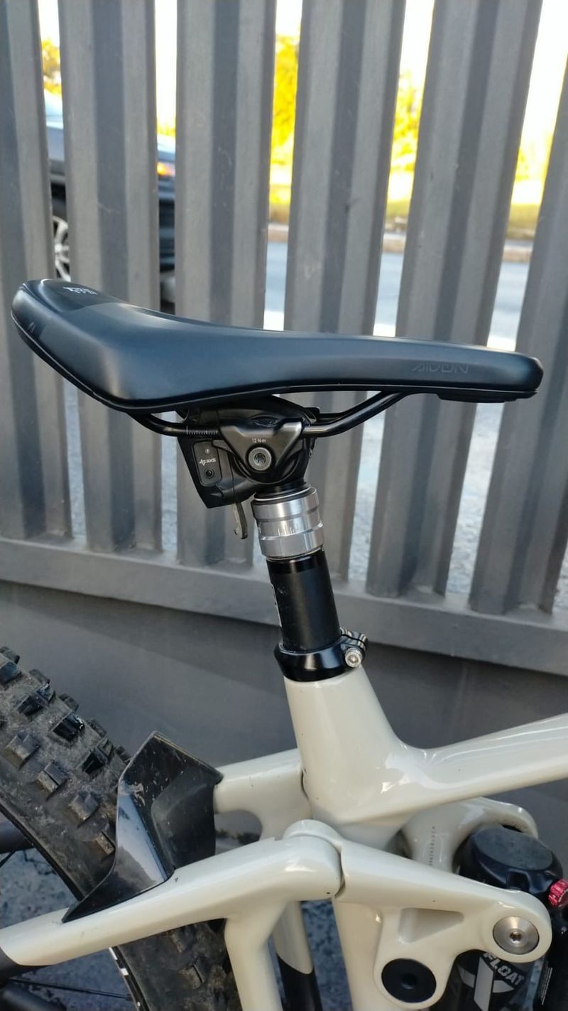 Used Mondraker Crafty SRAM GX Eagle AXS 2024 Mountainbike, White — image 5 of 8