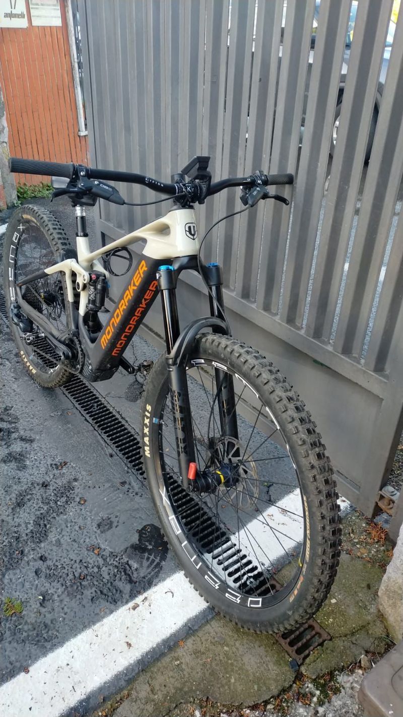 Used Mondraker Crafty SRAM GX Eagle AXS 2024 Mountainbike, White — image 6 of 8