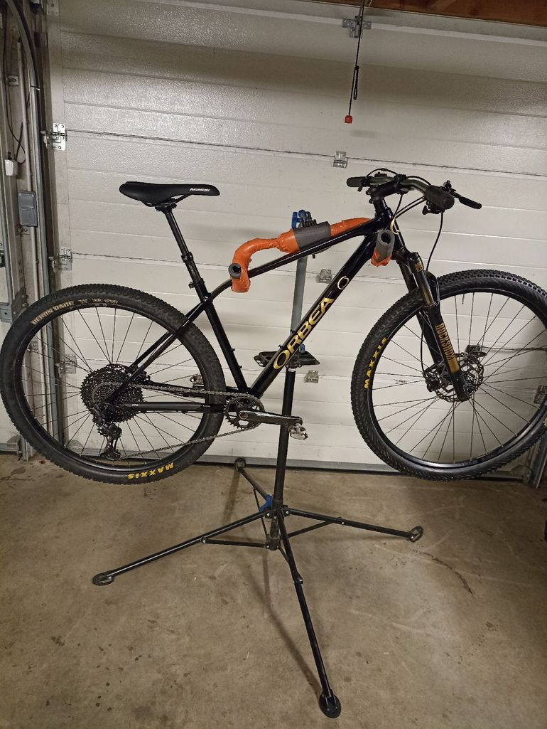 Used Orbea ALMA H50 2021 2021 Mountainbike, Black, 29 — image 1 of 6