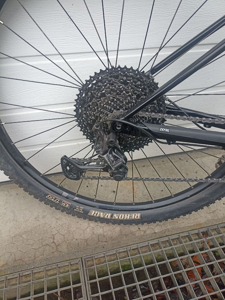 Used Orbea ALMA H50 2021 2021 Mountainbike, Black, 29 — image 3 of 6