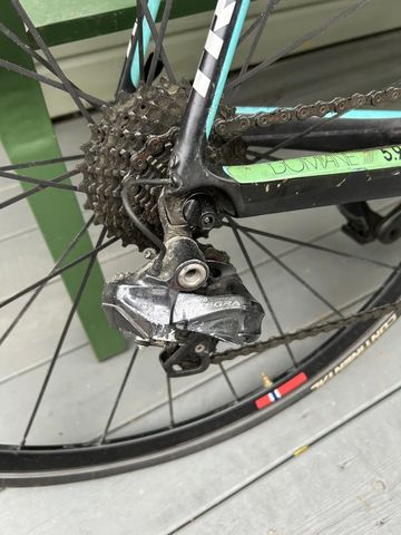 Used Trek Domane 5.9 Compact 2014 2014 Road & Gravel, Black — image 3 of 3