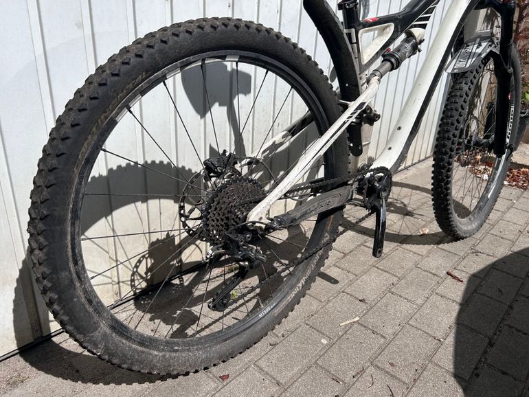 Gebrauchtes Specialized Camber Shimano Deore XT 2013 Mountainbike, Schwarz — Bild 8 von 9