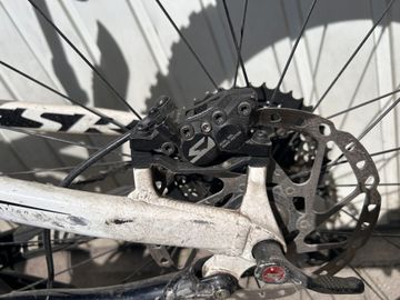 Použité Specialized Camber Shimano Deore XT 2013 Mountainbike — obrázek 4 z 9