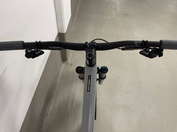 Used Santa Cruz Hightower 2021 2021 Mountainbike, Light Gray — image 12 of 16