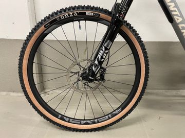 Used Santa Cruz Hightower 2021 2021 Mountainbike, Light Gray — image 16 of 16