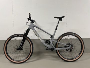Used Santa Cruz Hightower 2021 2021 Mountainbike, Light Gray — image 3 of 16