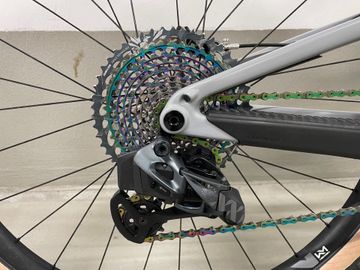 Used Santa Cruz Hightower 2021 2021 Mountainbike, Light Gray — image 9 of 16